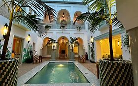 Riad Assouel et Spa By La Siredrah